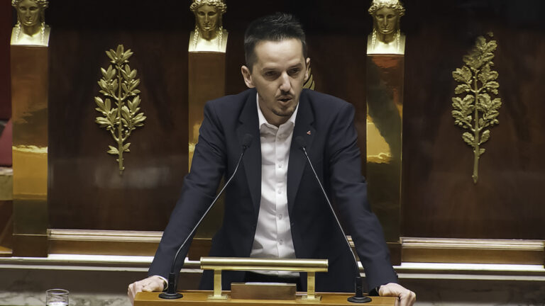 « Le RN prétend éteindre l&rsquo;incendie en soufflant sur les braises » lance Sylvain Carrière