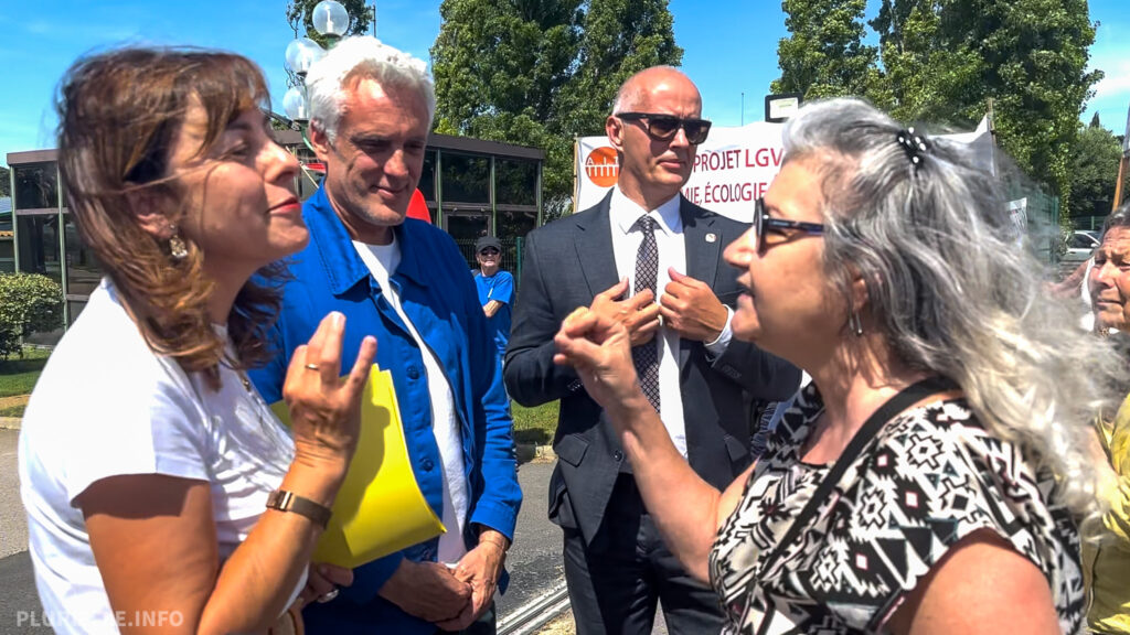Face à Carole Delga, l’opposition à la LGV se manifeste - Photo - Jean-Philippe Vallespir