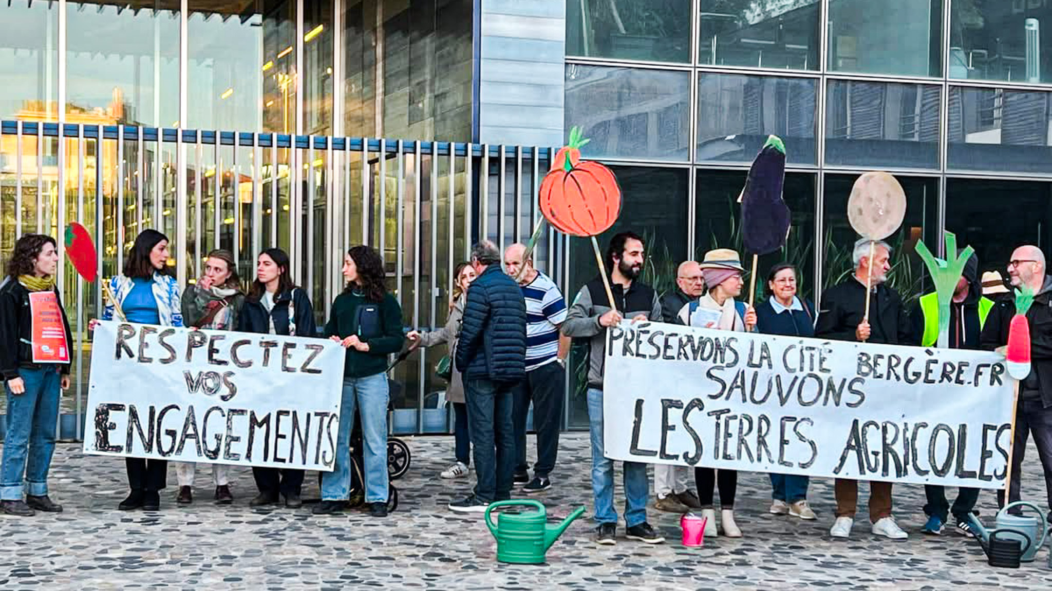 Rassemblement pour sauver les terres agricoles cité Bergère - Photo - DR CM