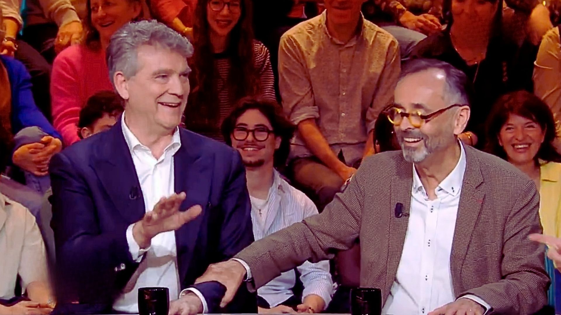 Arnaud Montebourg et Robert Ménard - Photo - Screen shot Quelle Epoque