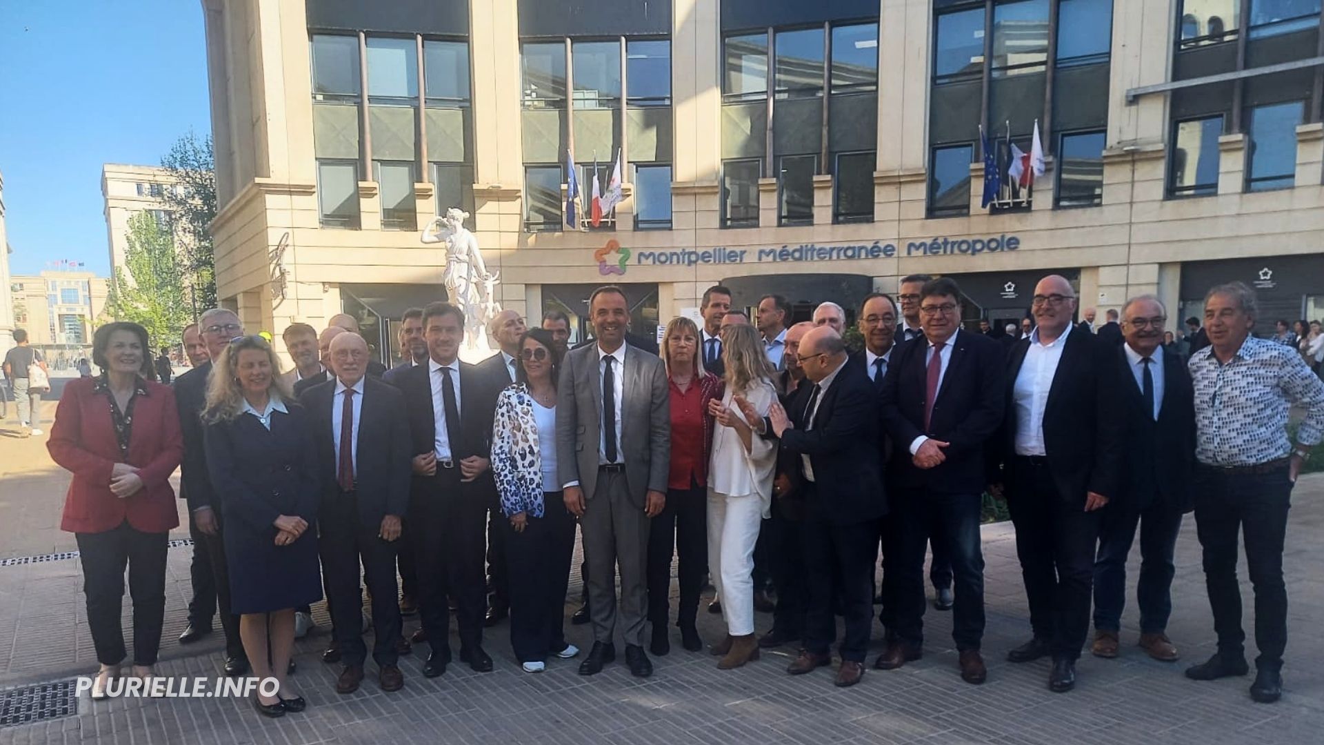 Le Président de la métropole et ses 30 maires - Photo - EB PLURIELLE INFO