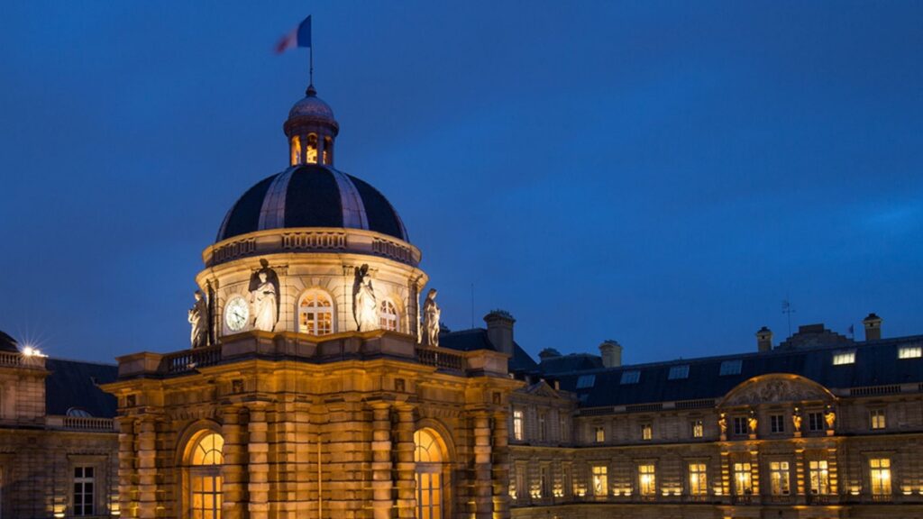 Le Sénat, Palais du Luxembourg de nuit - Photo - Sénat CL