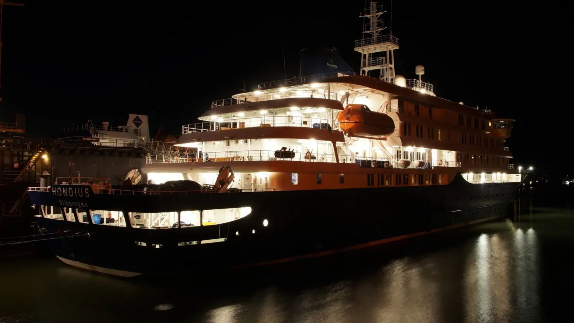 Navire de croisière Hondius - Photo - Jos Hoogesteger