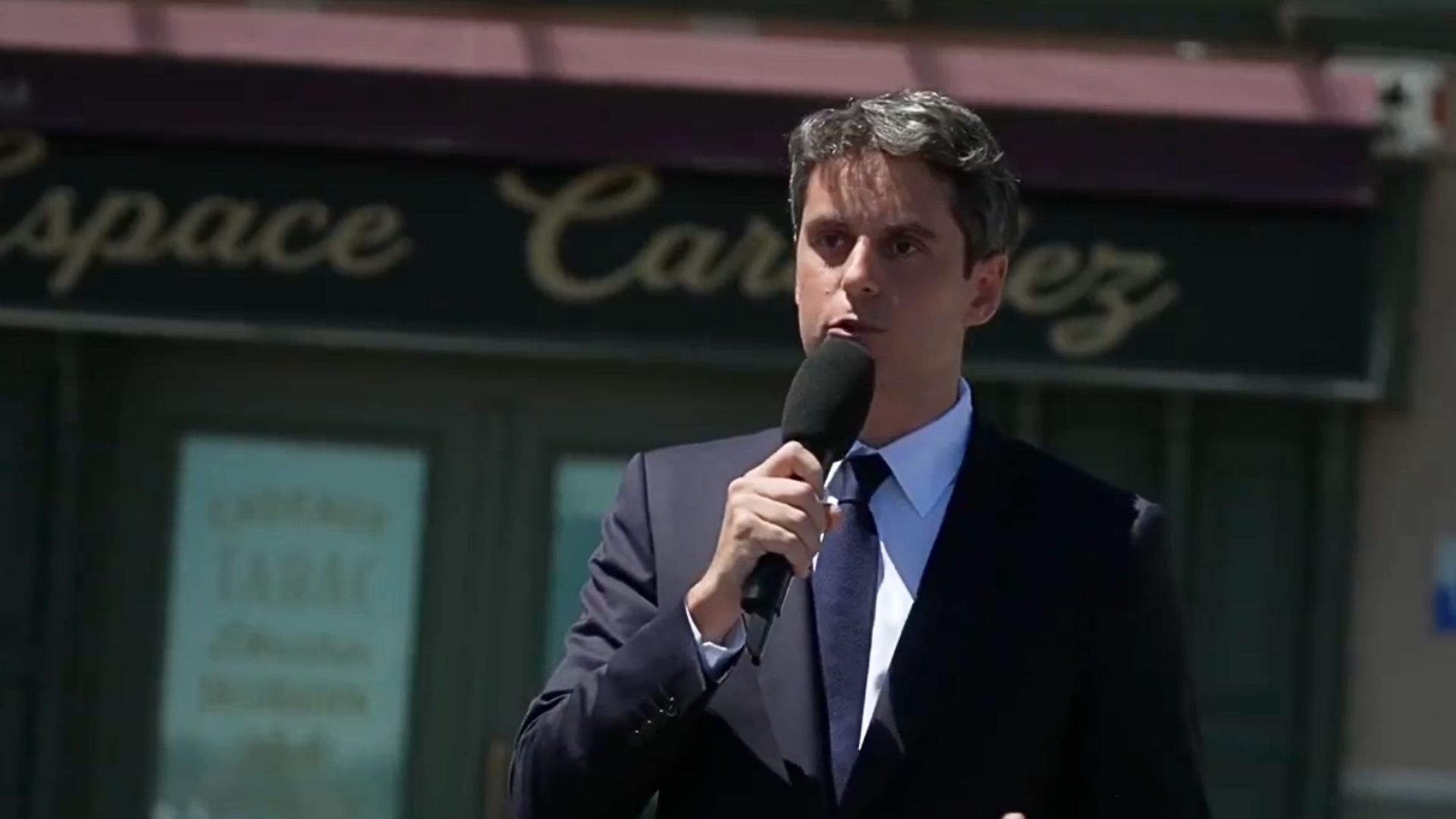 Présidentielle 2027 Gabriel Attal annonce sa candidature à Mur-de-Barrez - Photo - DR GA2026