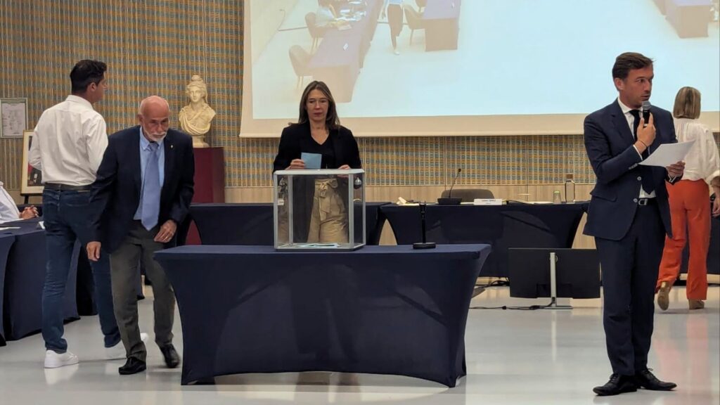 Vote pour les suppléants des grands électeurs aux sénatoriales à Castelnau-le-Lez - Photo - Manon Pichon PLURIELLE INFO