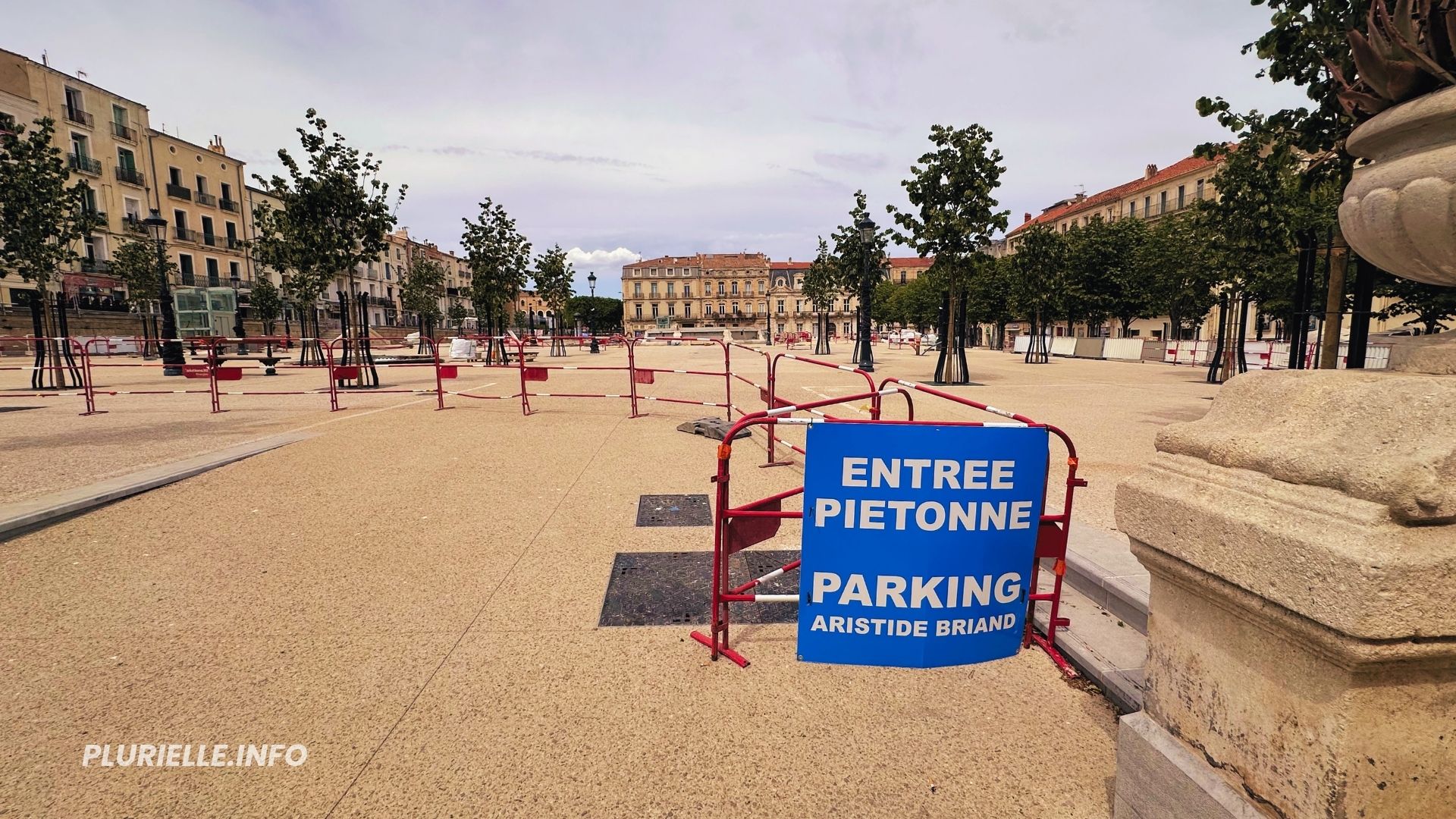 Entrée piétonne parking Aristide Briand Sète - Photo - PLURIELLE INFO