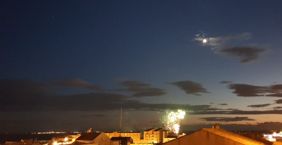 feu d'artifice tiré du lido à Sète
