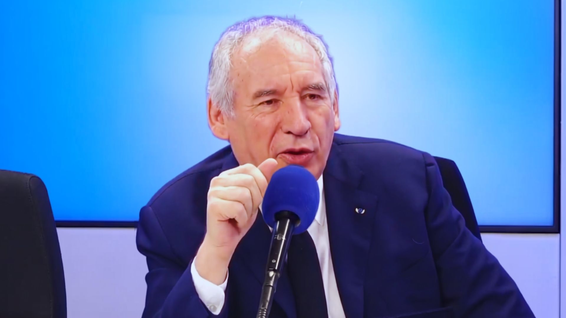 Bayrou en interview chez Bolloré aout 2026 - Photo - DR Europe 1 screenshot