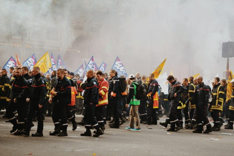 Sapeurs-pompiers : quand l&rsquo;Etat se défausse sur les collectivités qu&rsquo;il a asphyxiées