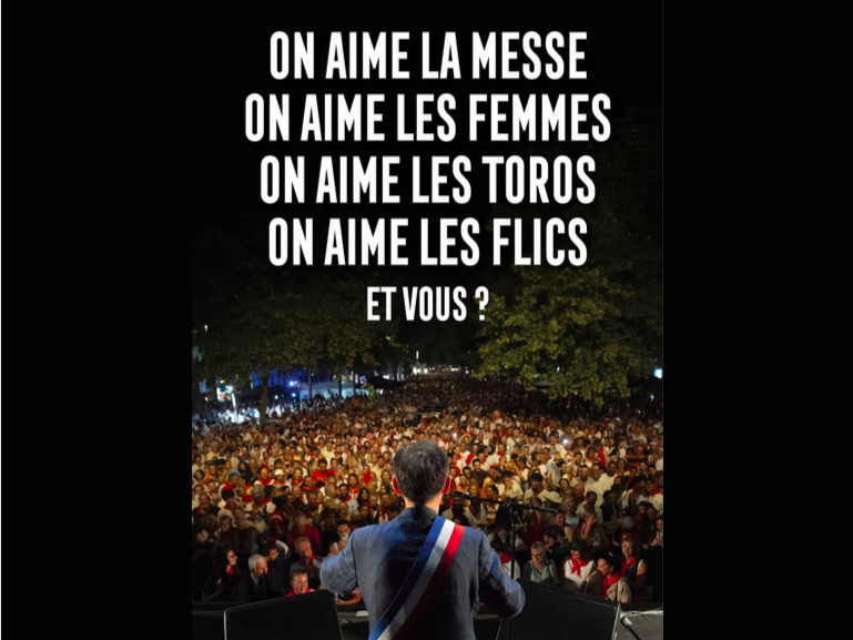 Slogans de Robert Ménard reproduits sur affiches municipales et visuel sur site et profil officiel de la Ville de Béziers