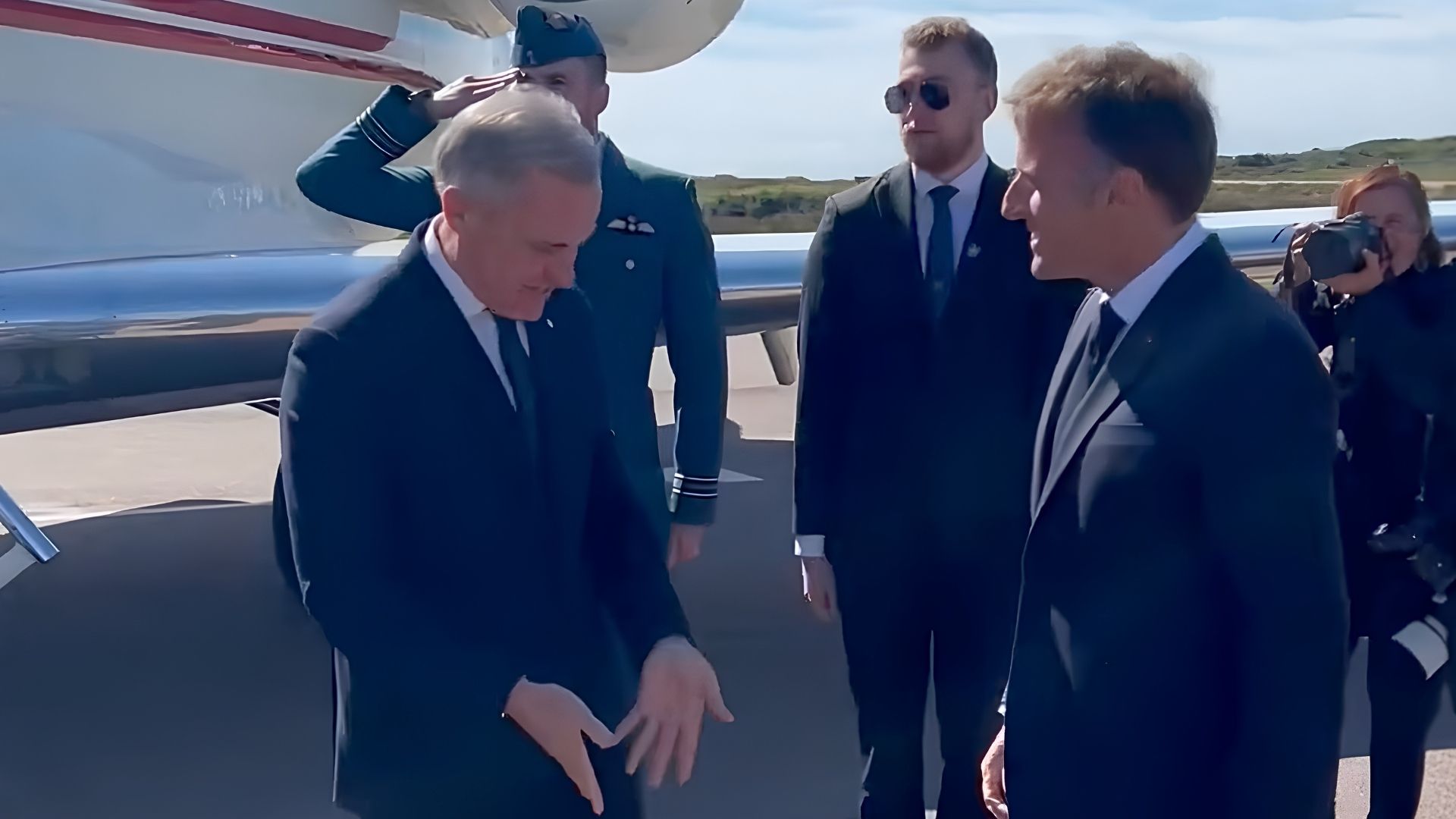 Saint-Pierre-et-Miquelon Emmanuel Macron et Mark Carney - Photo - DR Flux X EM